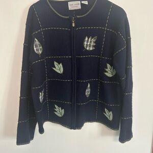Cozy Navy Leaf Patterned Sweatshirt